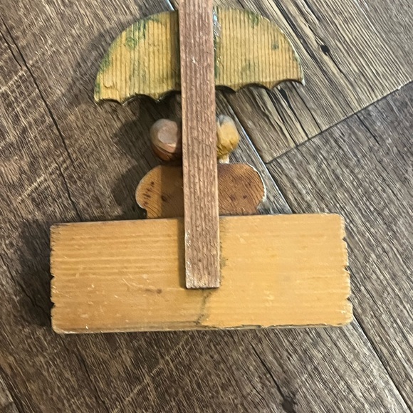 Vintage Anri Carved Wood Key Holder Singing Children Moveable Head Umbrella - Picture 4 of 8